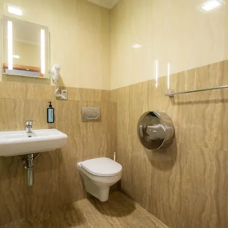 V Centre Mesta Appartement Levice