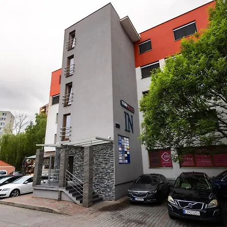 V Centre Mesta * לביצה
